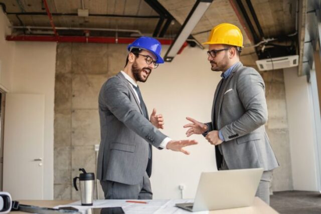 Builder vs Contractor: Which One Suits Your Project Best?